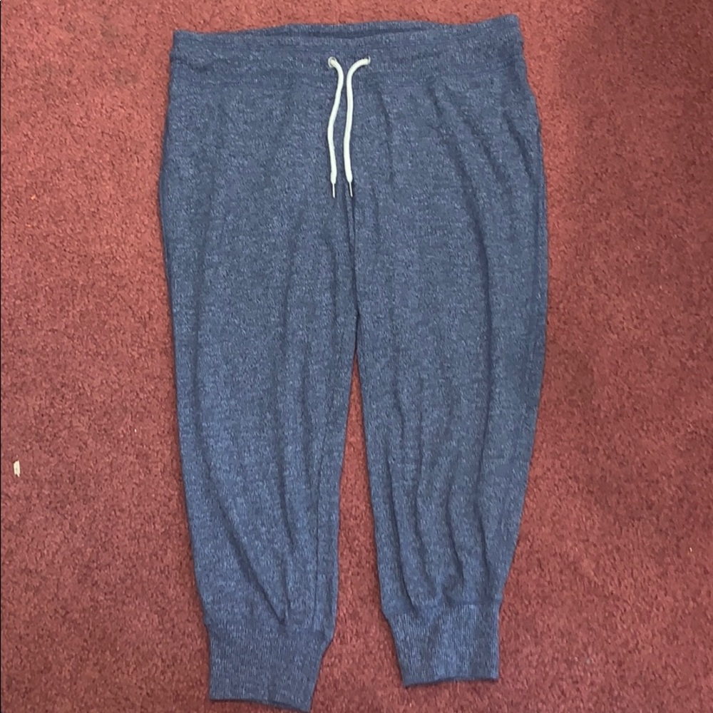 Capri sweatpants